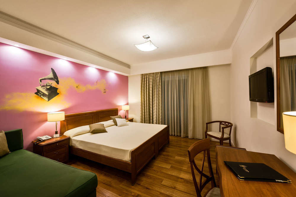 Mediterranean Beach Resort Laganas Exterior photo