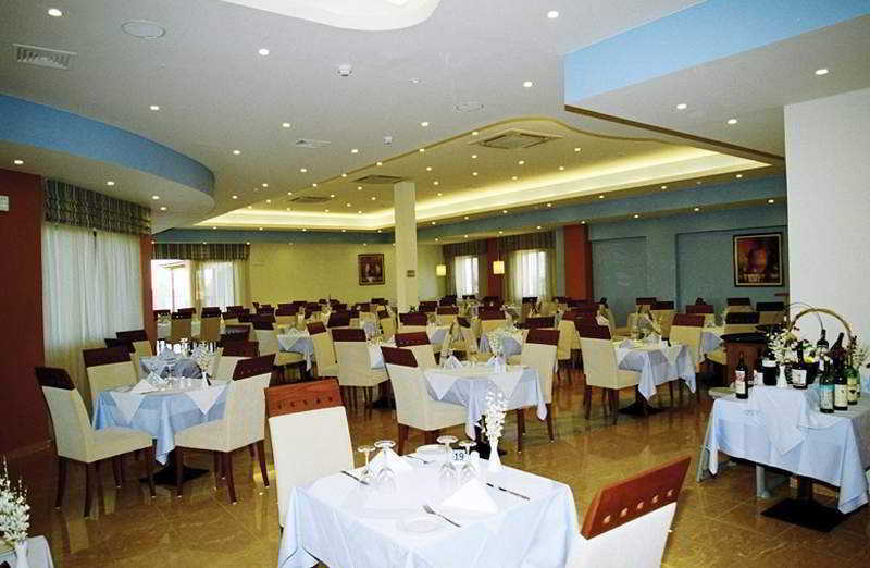 Mediterranean Beach Resort Laganas Exterior photo