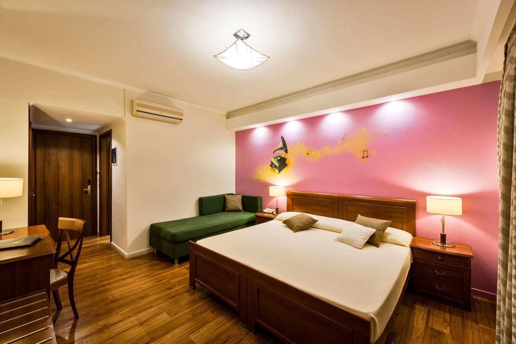 Mediterranean Beach Resort Laganas Exterior photo
